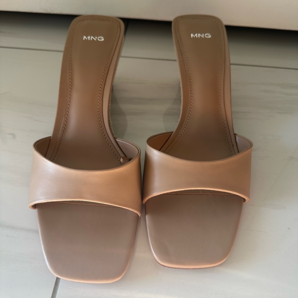 Mango wedge heel